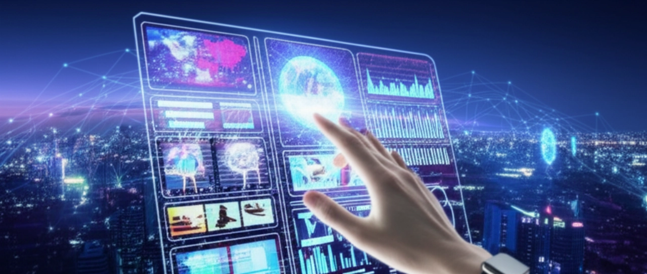 Immagine iperrealistica di una futuristica città digitale con linee di dati luminose e una mano caucasica che interagisce con un cruscotto e-commerce olografico traslucido, a simboleggiare la connettività globale.